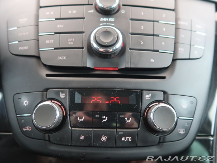 Opel Insignia 2.0CDTI,CZ,96kW,AT 2011