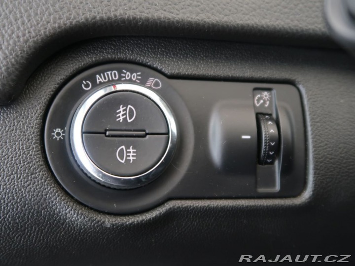 Opel Insignia 2.0CDTI,CZ,96kW,AT 2011