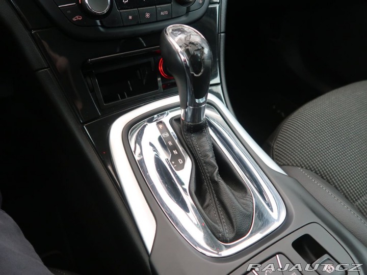 Opel Insignia 2.0CDTI,CZ,96kW,AT 2011