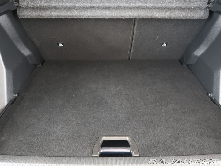 Peugeot 2008 1.2PureTech,74kW,ALLURE,M 2024