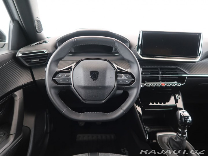 Peugeot 2008 1.2PureTech,74kW,ALLURE,M 1800