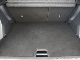 Peugeot 2008 1.2PureTech,74kW,ALLURE,M 1800