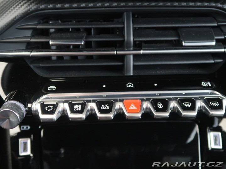 Peugeot 2008 1.2PureTech,74kW,ALLURE,M 1800