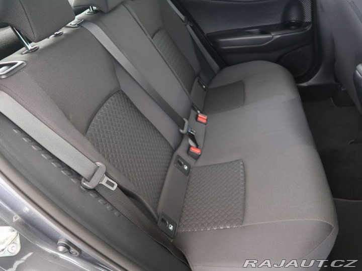 Toyota C-HR 1.8Hybrid,CZ,1Maj,Comfort 2023