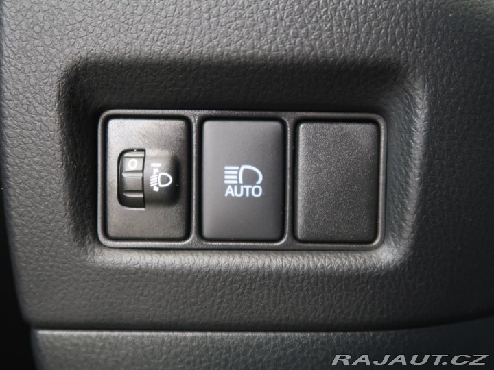 Toyota C-HR 1.8Hybrid,CZ,1Maj,72kW,Co 2023