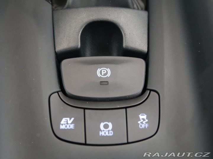 Toyota C-HR 1.8Hybrid,CZ,1Maj,72kW,Co 2023