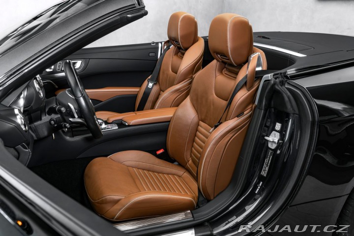 Mercedes-Benz SL Cabrio AMG Masáže H&K 1800