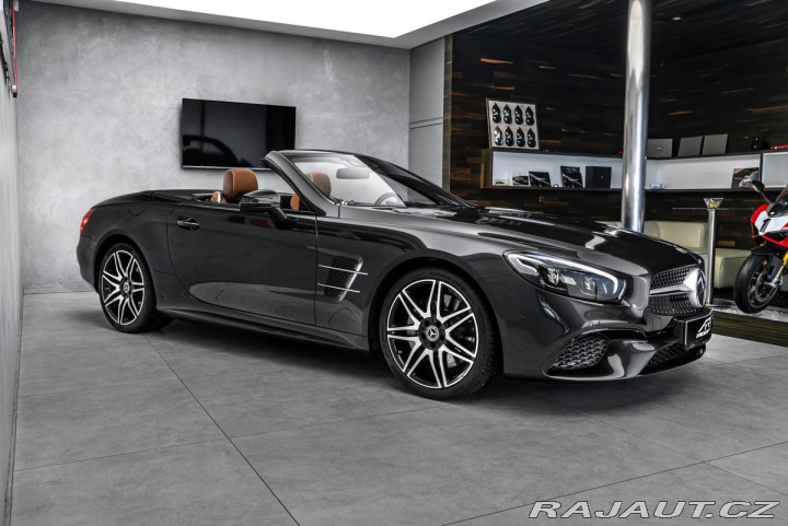 Mercedes-Benz SL Cabrio AMG Masáže H&K 1800