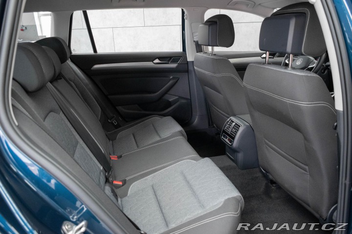 Volkswagen Passat 1.5 TSI*REZERVACE* 2022