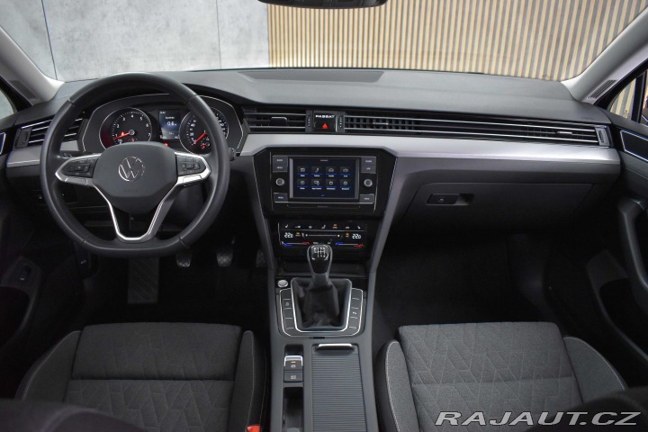 Volkswagen Passat 1.5 TSI*REZERVACE* 2022