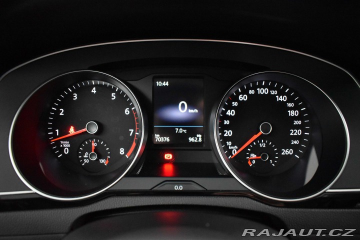 Volkswagen Passat 1.5 TSI BUSSINES*ACC*DPH* 2022