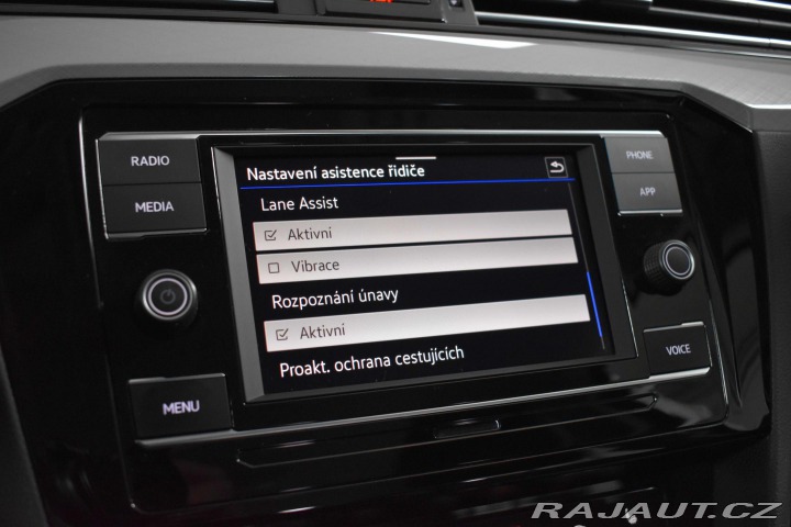 Volkswagen Passat 1.5 TSI BUSSINES*ACC*DPH* 2022