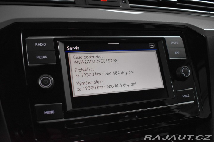 Volkswagen Passat 1.5 TSI*REZERVACE* 2022