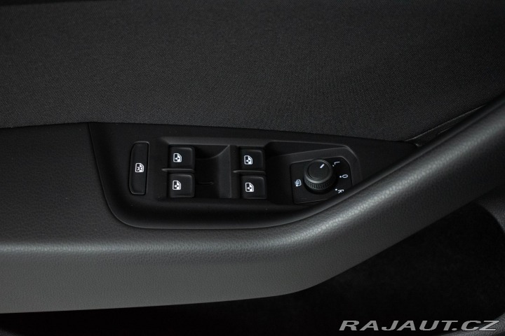 Volkswagen Passat 1.5 TSI*REZERVACE* 2022