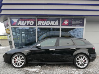 Alfa Romeo 159 SW 1,8TBi Ti REZERVACE 2009