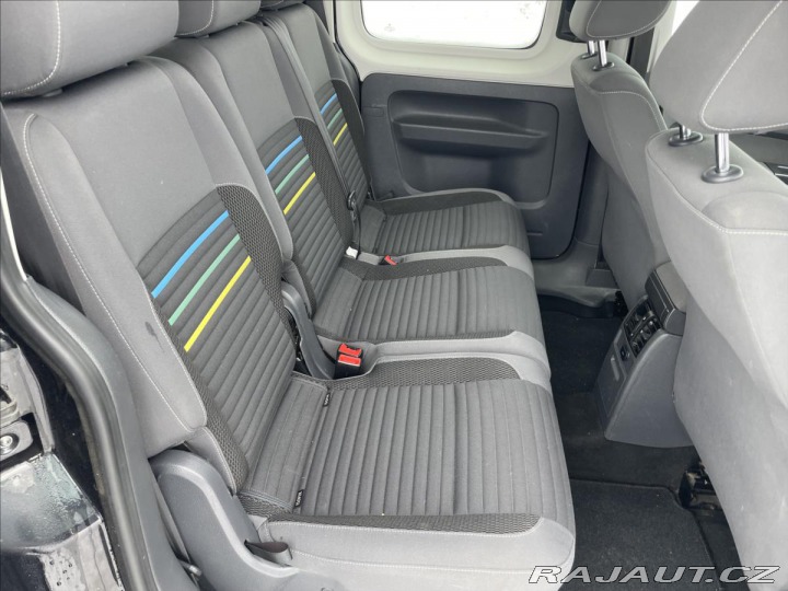 Volkswagen Caddy 2,0 TDi 103kw MAXI SOCCER 2014