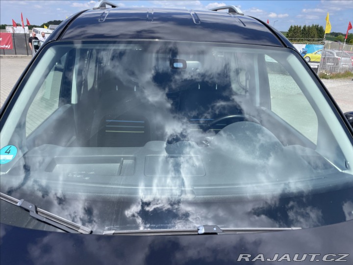 Volkswagen Caddy 2,0 TDi 103kw MAXI SOCCER 2014