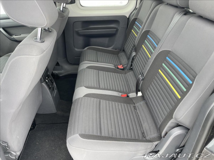 Volkswagen Caddy 2,0 TDi 103kw MAXI SOCCER 2014