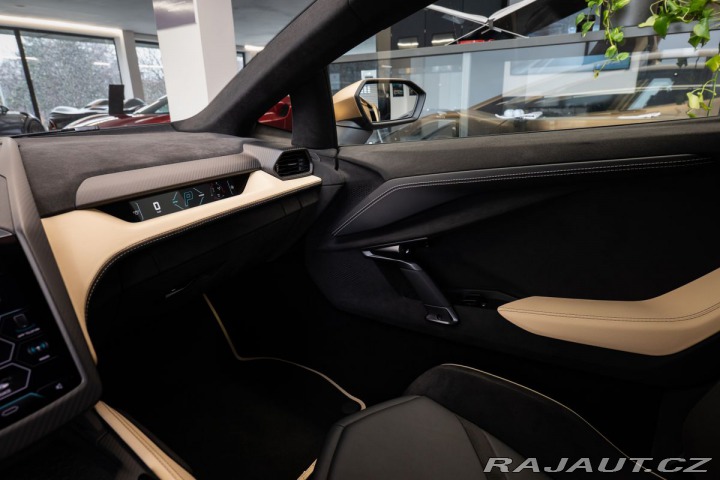 Lamborghini Revuelto  1800