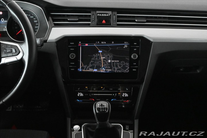 Volkswagen Passat 2,0 TDI 110kW BUSINESS Zá 2021