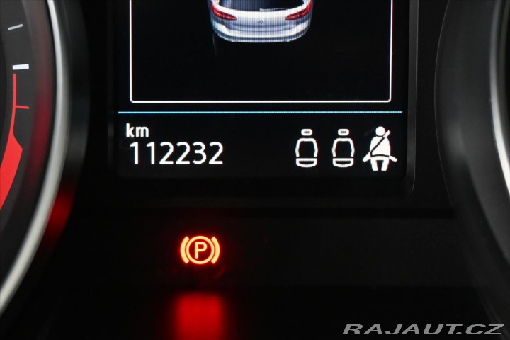 Volkswagen Passat 2,0 TDI 110kW BUSINESS Zá 2021