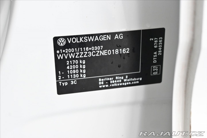 Volkswagen Passat 2,0 TDI 110kW BUSINESS Zá 2021