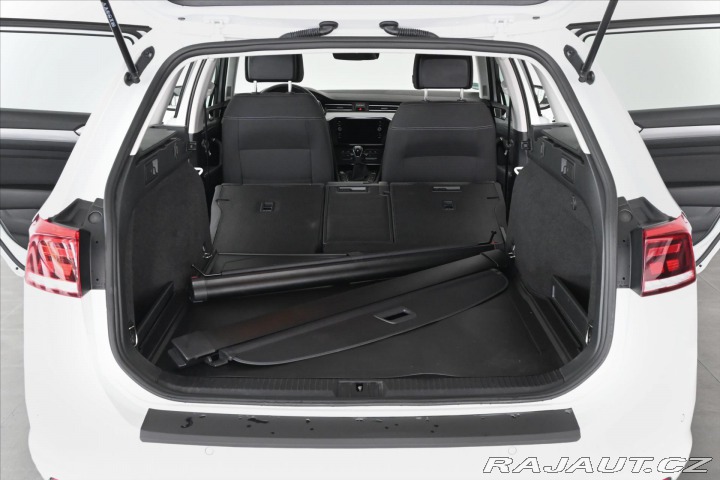 Volkswagen Passat 2,0 TDI 110kW BUSINESS Zá 2021