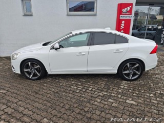 Volvo S60 2.4 D5 AWD R-Design 158kW 2011