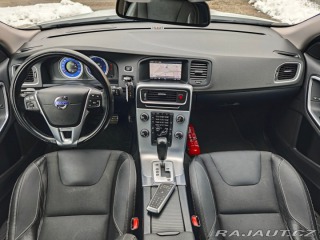 Volvo S60 2.4 D5 AWD R-Design 158kW 2011