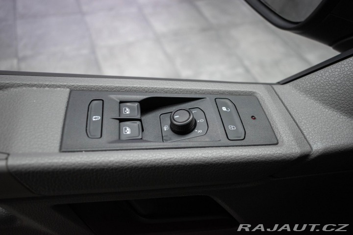 Volkswagen Caravelle 2.0 TDI 9.MÍST*MIRROR LIN 2023