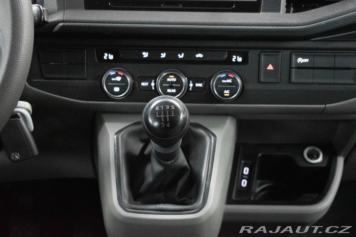 Volkswagen Caravelle 2.0 TDI REZERVACE 2023