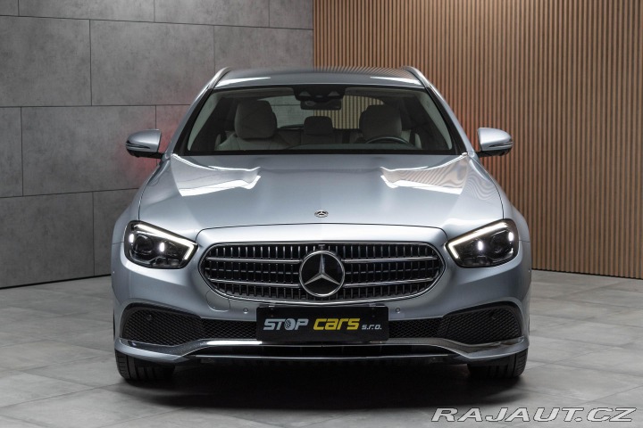 Mercedes-Benz E 220d 4M AVANTGARDE*TAŽNÉ* 2022