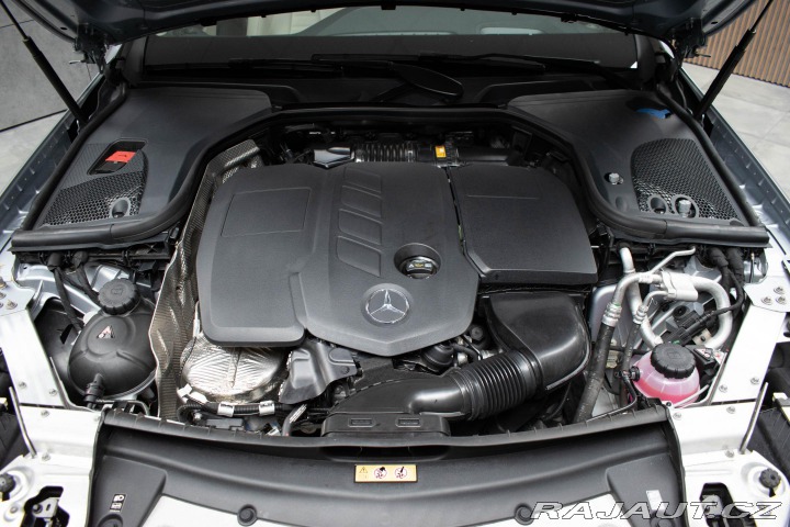 Mercedes-Benz E 220d*REZERVACE* 2022