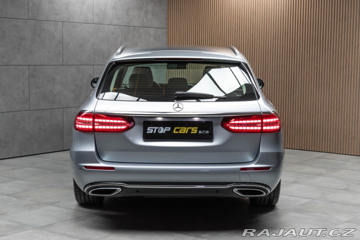 Mercedes-Benz E 220d 4M AVANTGARDE*TAŽNÉ* 2022