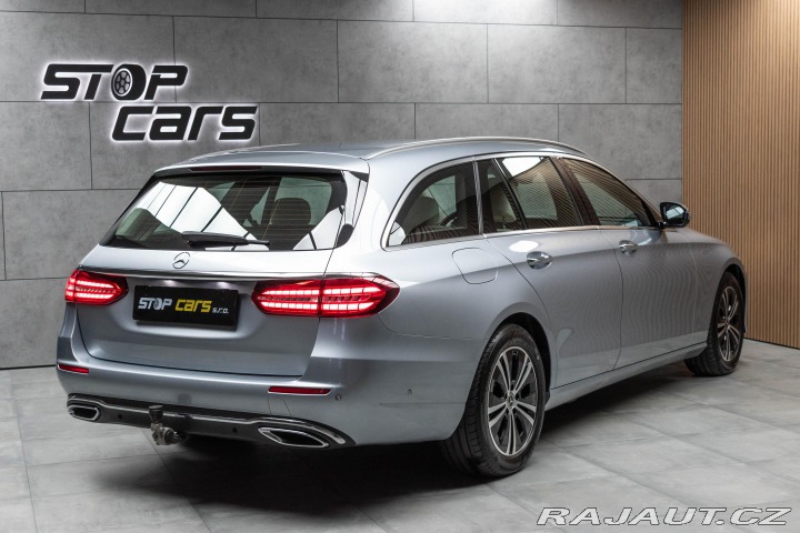 Mercedes-Benz E 220d*REZERVACE* 2022
