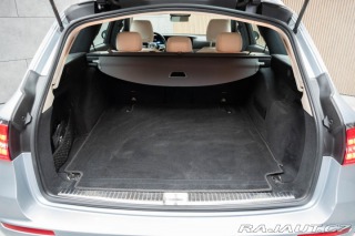 Mercedes-Benz E 220d 4M AVANTGARDE*TAŽNÉ* 2022
