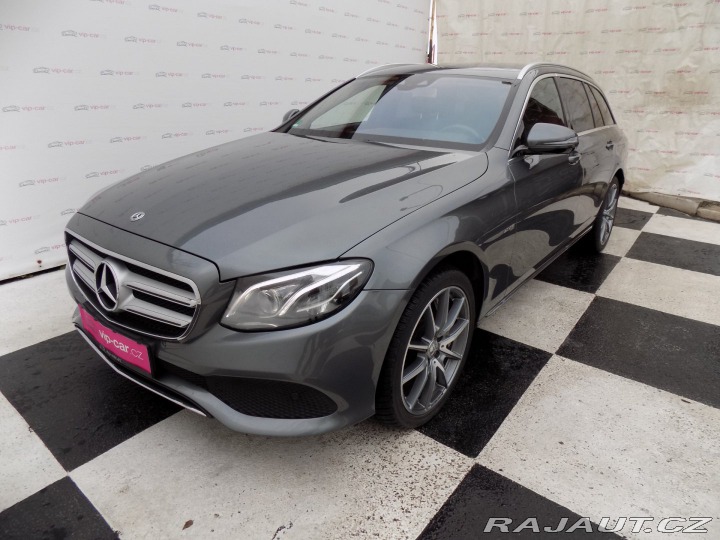 Mercedes-Benz E 400d/4-M/Full-LED/Webasto 2018