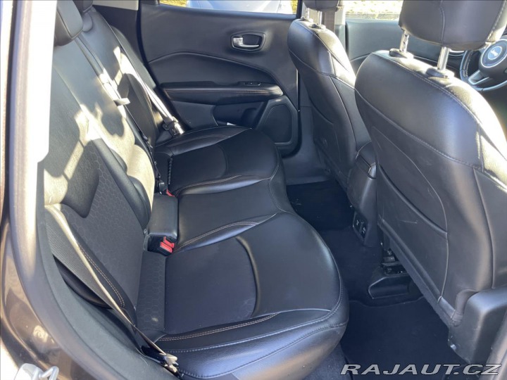 Jeep Compass 1,6 Multijet Limited Tažn 2020