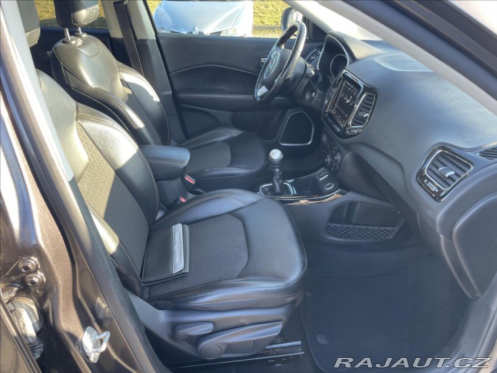 Jeep Compass 1,6 Multijet Limited Tažn 2020