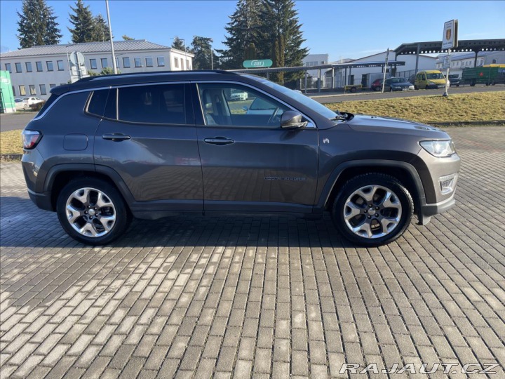 Jeep Compass 1,6 Multijet Limited bez 2020