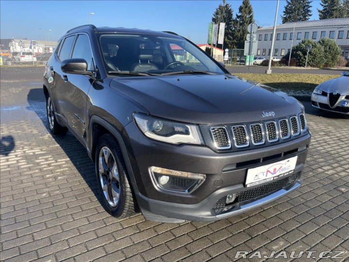 Jeep Compass 1,6 Multijet Limited Tažn 2020