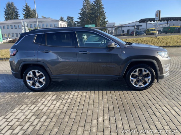 Jeep Compass 1,6 Multijet Limited Tažn 2020