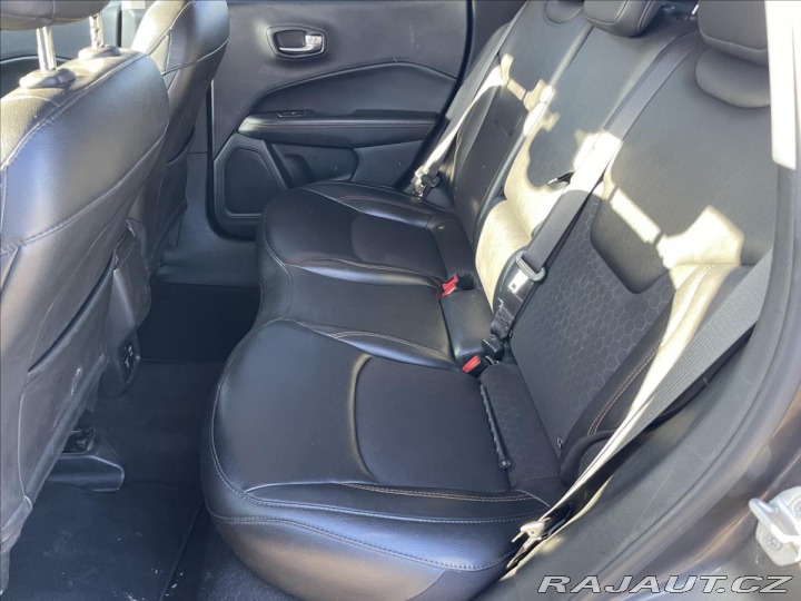 Jeep Compass 1,6 Multijet Limited Tažn 2020
