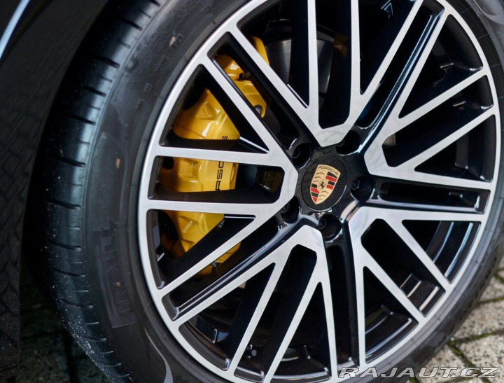 Porsche Cayenne Coupe 3.0 V6 E-Hybrid 34 2025