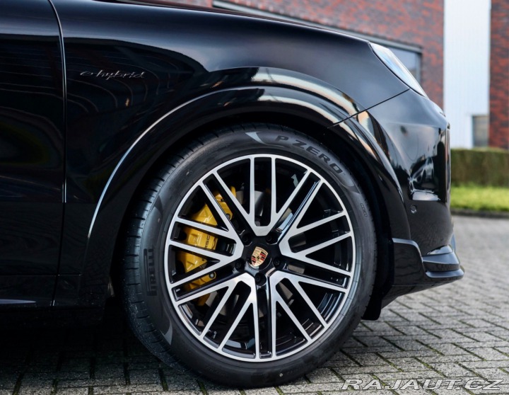 Porsche Cayenne Coupe 3.0 V6 E-Hybrid 34 2025