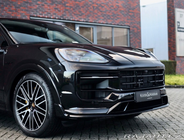 Porsche Cayenne Coupe 3.0 V6 E-Hybrid 34 2025
