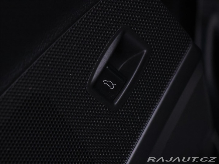 Volkswagen Passat 2,0 TDi 103kW Highline Ků 2011