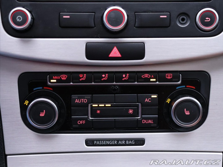 Volkswagen Passat 2,0 TDi 103kW Highline Ků 2011