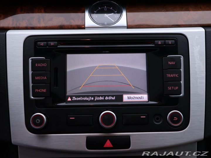 Volkswagen Passat 2,0 TDi 103kW Highline Ků 2011