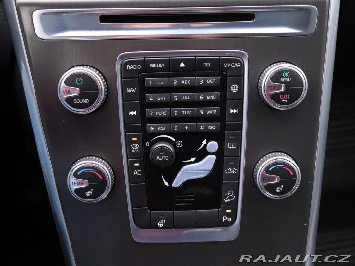 Volvo XC60 2,4 D4 133kW AWD Aut. Sum 2015